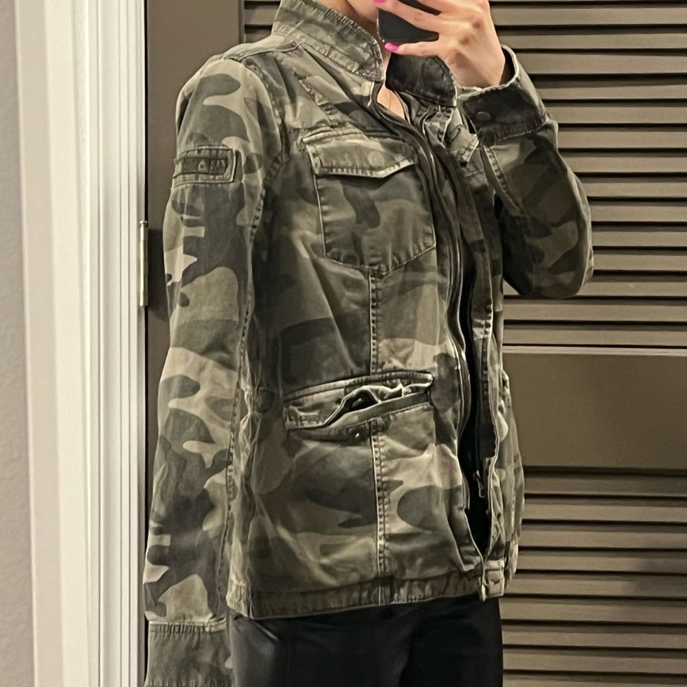 utility jacket - Picture 2 of 2